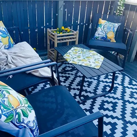 With Terrace And Barbecue Area Appartamento