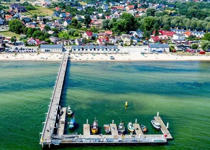 With Terrace And Barbecue Area Lägenhet Mosty (Puck)